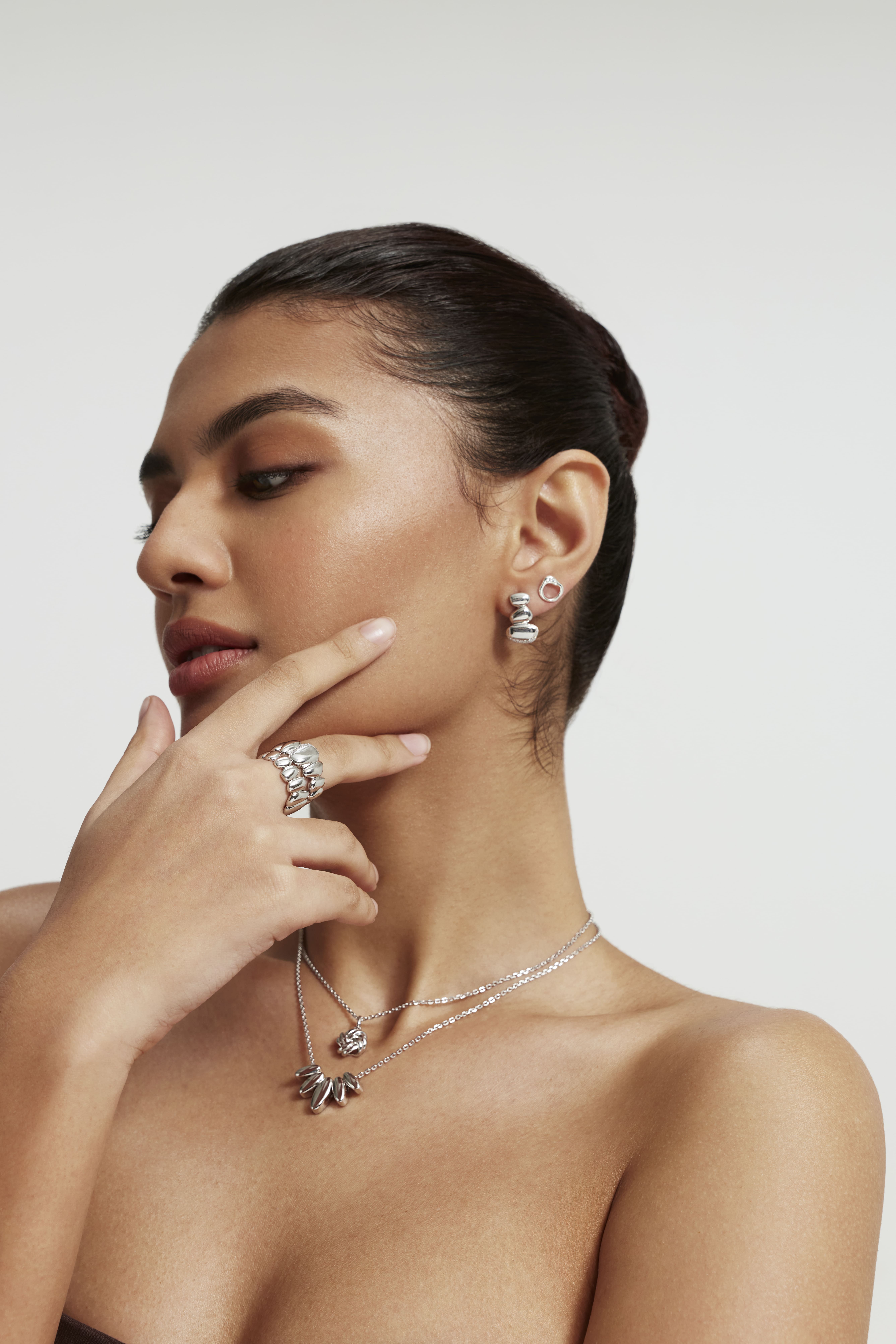 Zi introduces its debut collection in 925 sterling silver